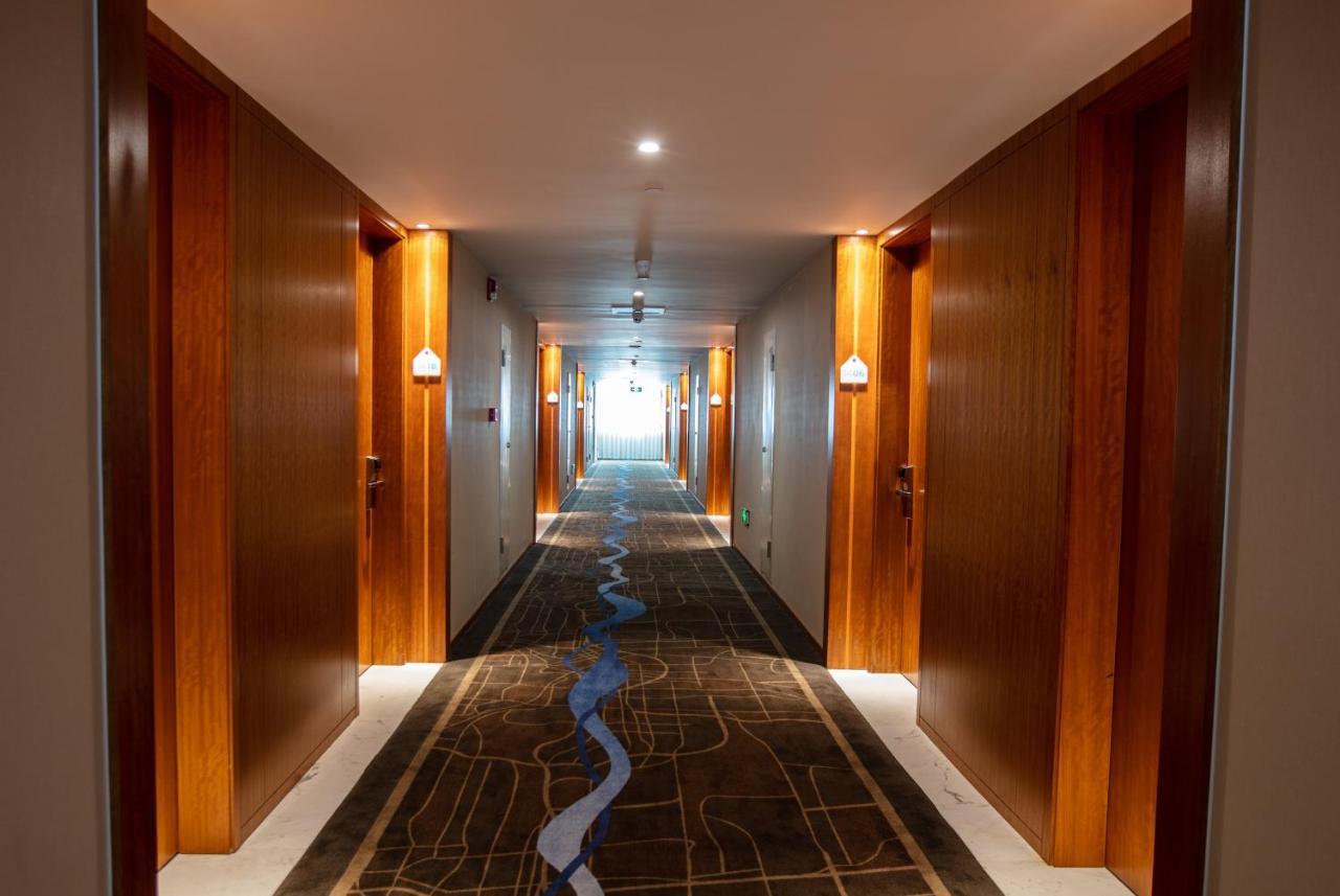 Holiday Inn Express Luoyang Xiyuan Εξωτερικό φωτογραφία